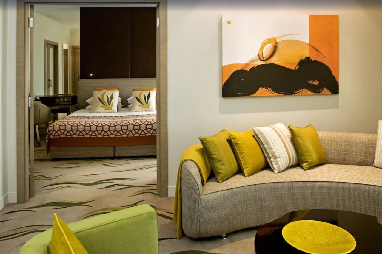 Millennium Al Rawdah Hotel Abu Dhabi Exterior photo A suite at the Mandarin Oriental, Hong Kong